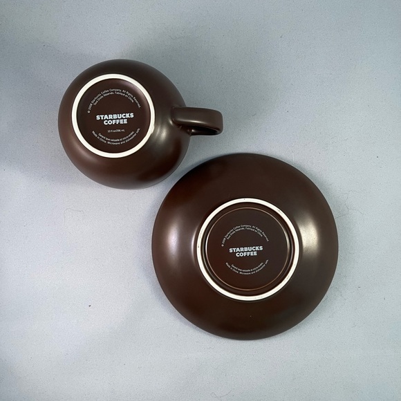 The first Starbucks tea cup and saucer - Picture 2 of 6